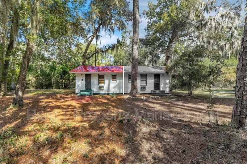 14 Southwood Dr - Photo 2 of 19