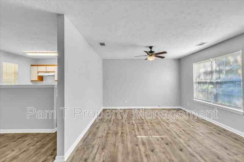 235 Bordeaux Ln - Photo 4 of 25