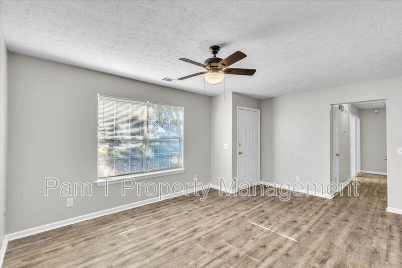 235 Bordeaux Ln - Photo 5 of 25