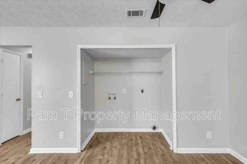 235 Bordeaux Ln - Photo 7 of 25