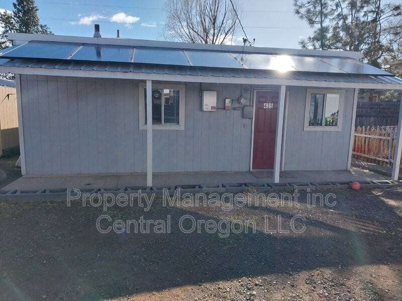 435 Se 9th St - Photo 4 of 9