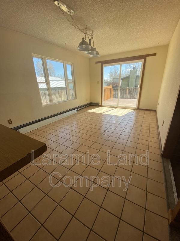 2664 Jefferson St - Photo 4 of 19