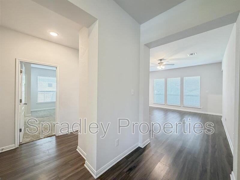 905 Hawks Shadow Dr - Photo 7 of 33