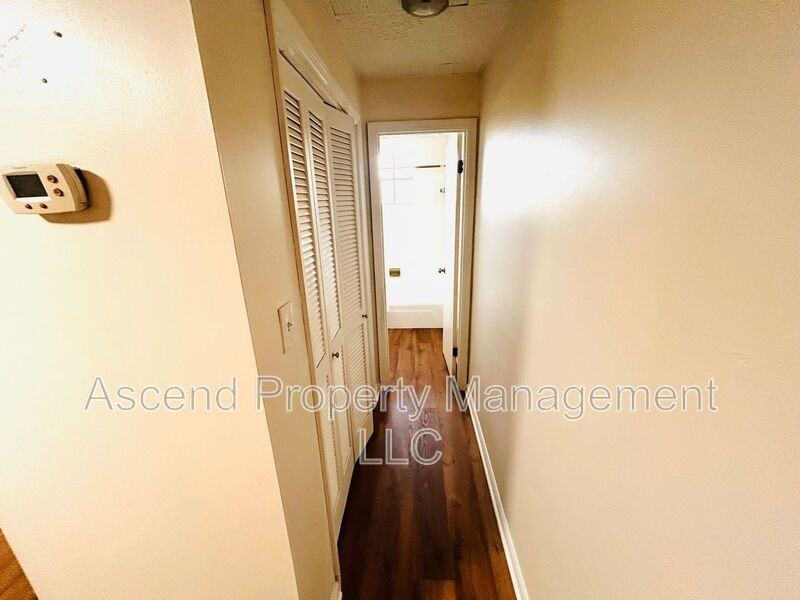 586 Withrow Rd #5 - Photo 7 of 11