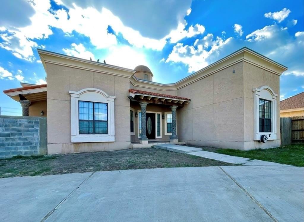 2621 Arrow Point Blvd - Photo 2 of 20