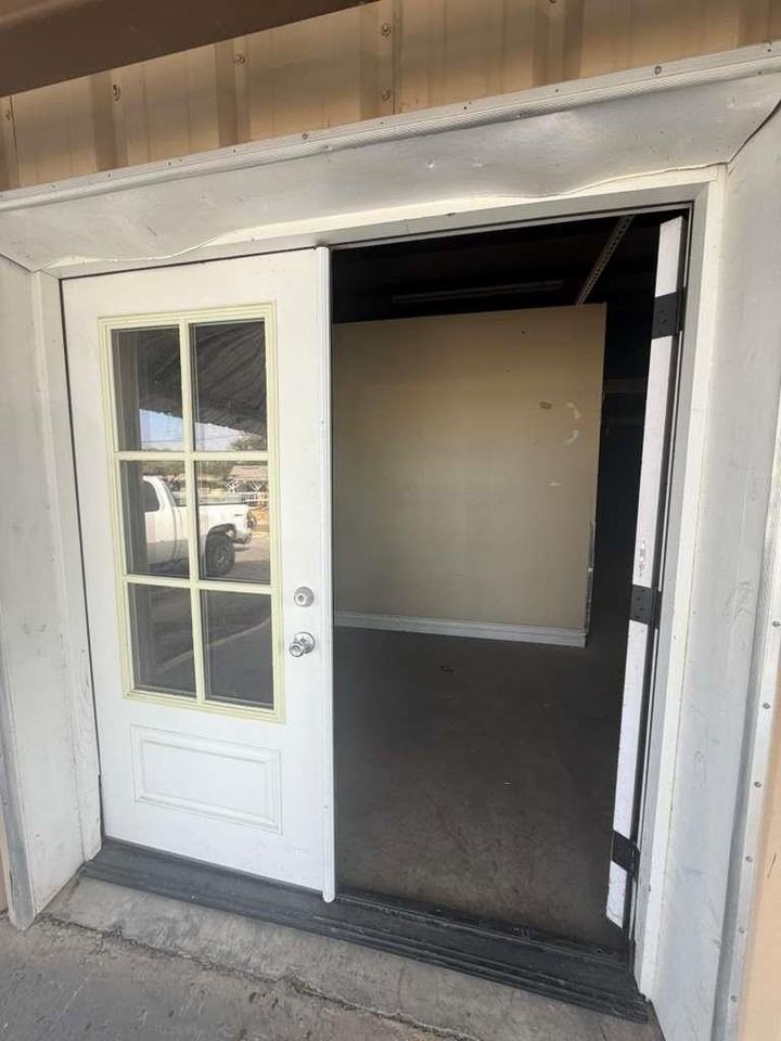 891 Florence Street - Photo 5 of 39