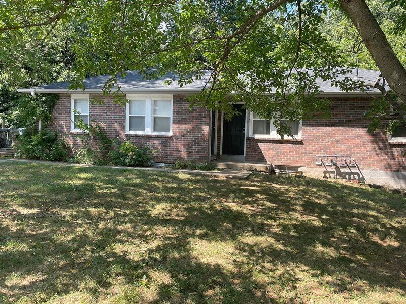 225 Se 121st Rd #4 - Photo 2 of 13