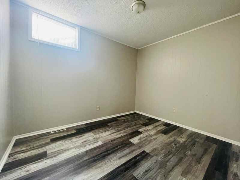 225 Se 121st Rd #4 - Photo 4 of 13