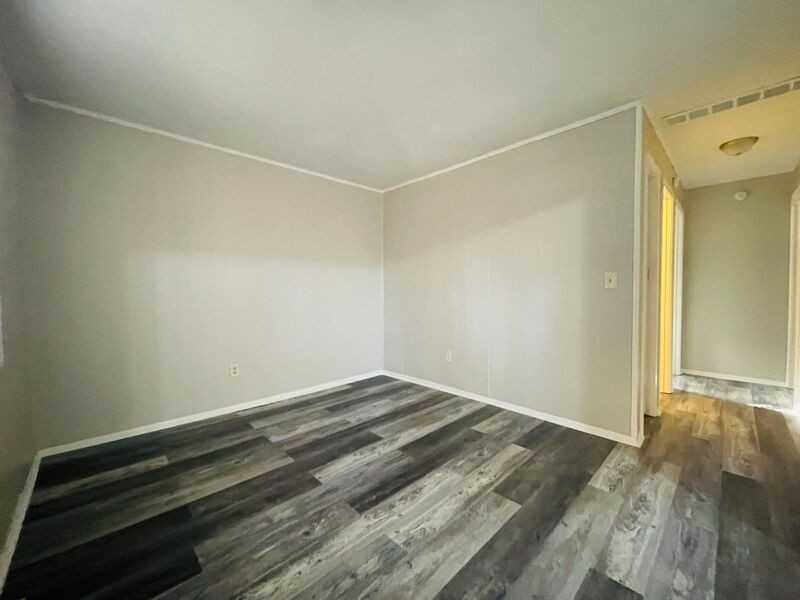 225 Se 121st Rd #4 - Photo 5 of 13