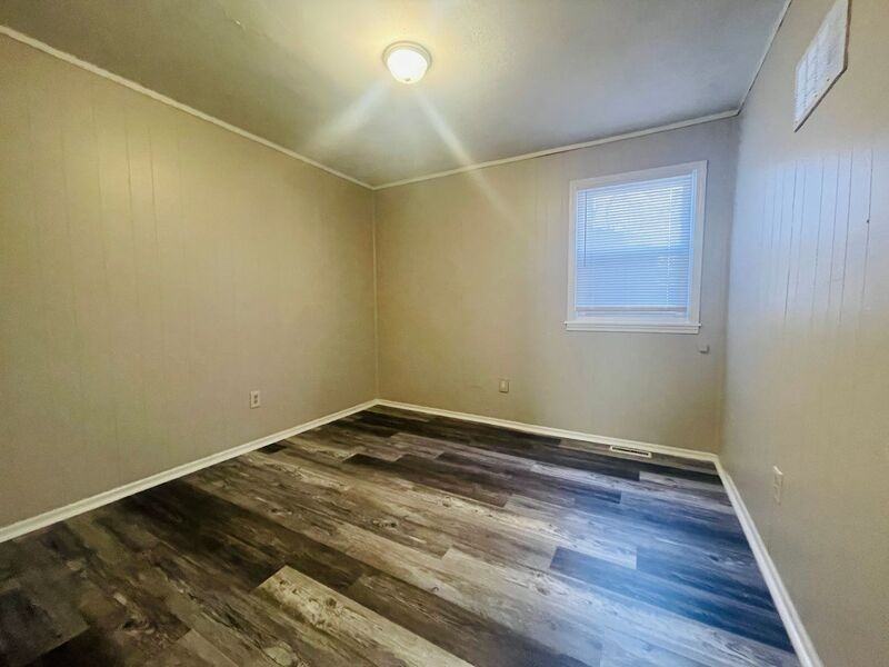 225 Se 121st Rd #4 - Photo 6 of 13