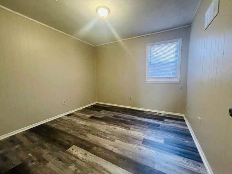 225 Se 121st Rd #4 - Photo 7 of 13