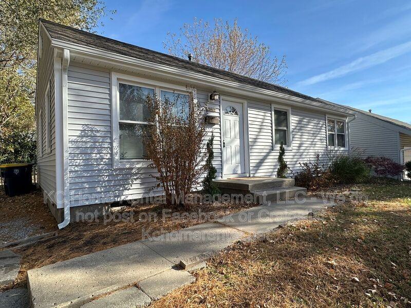 5411 North Indiana Avenue - Photo 2 of 33