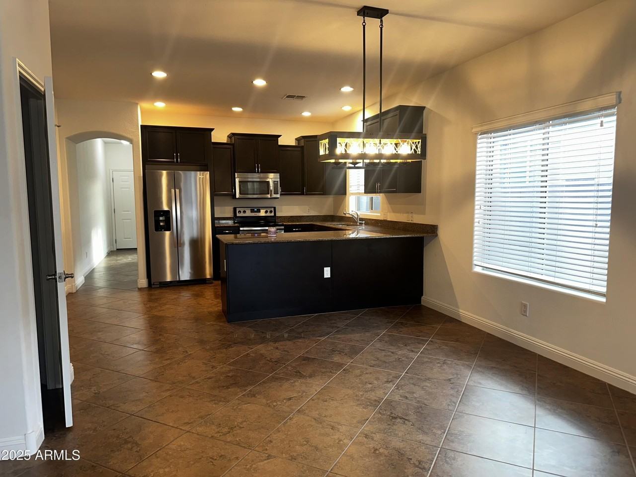 1686 W Paisley Dr - Photo 5 of 21