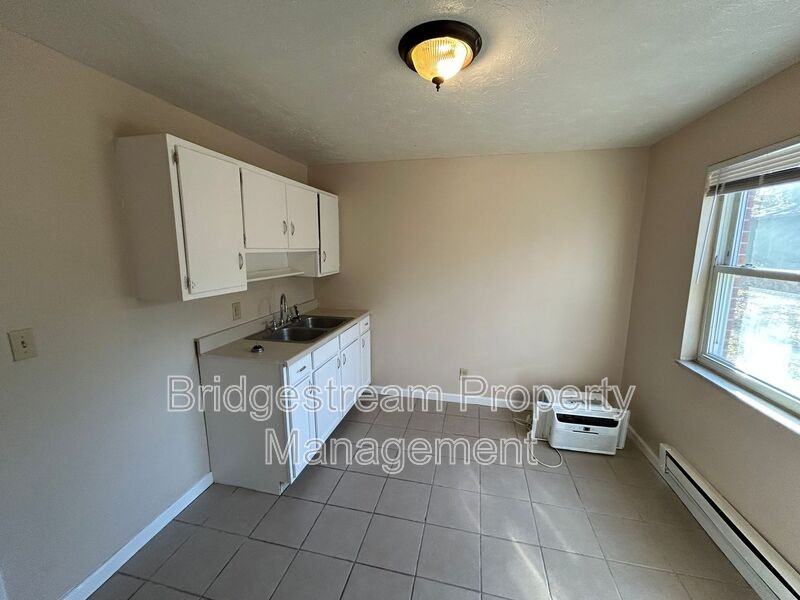 1901 Hazel Ave #4B - Photo 3 of 5