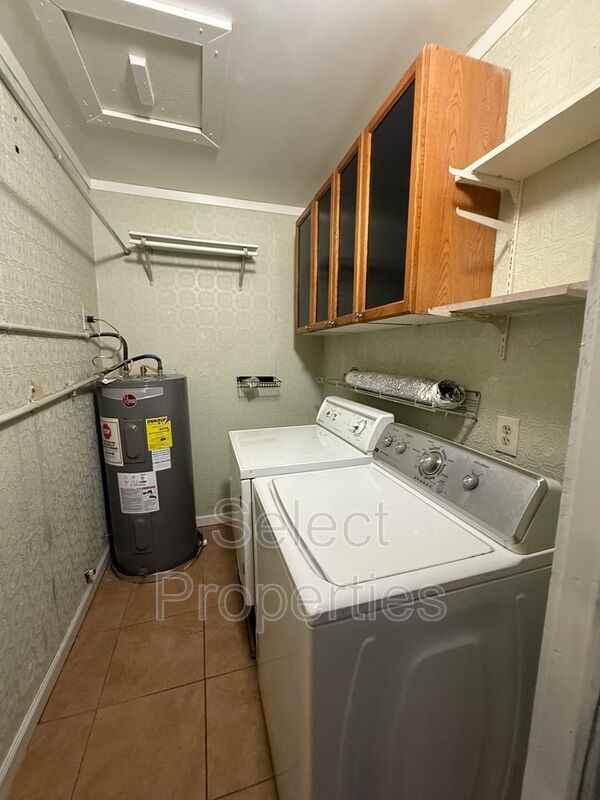 1300 Aggie Rd - Photo 6 of 10