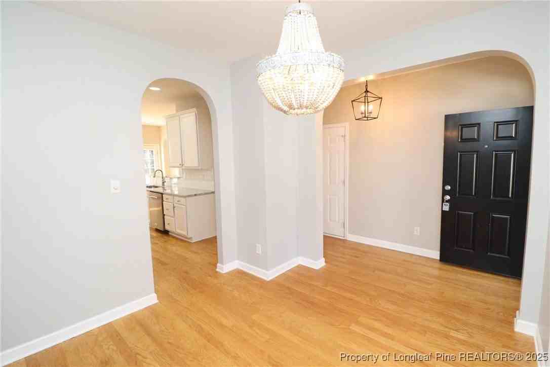 605 Courthouse Dr - Photo 5 of 39