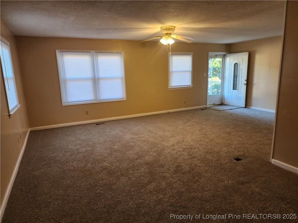 5455 Dodge Ct - Photo 4 of 15