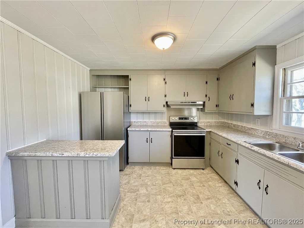 531 E Donaldson Ave - Photo 3 of 16