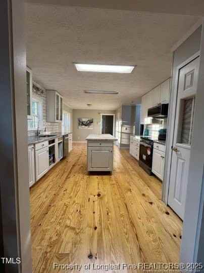 6105 Earp Ct - Photo 5 of 15