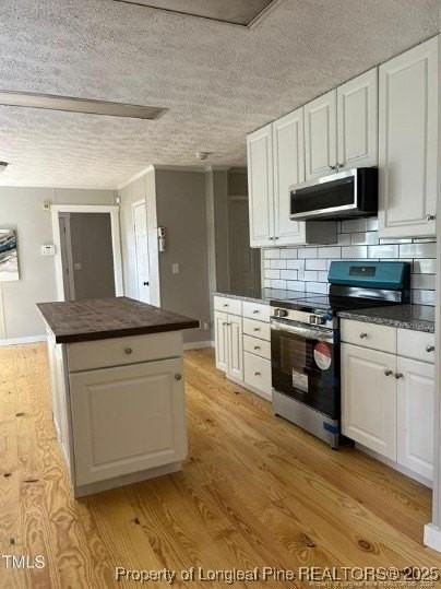 6105 Earp Ct - Photo 6 of 15