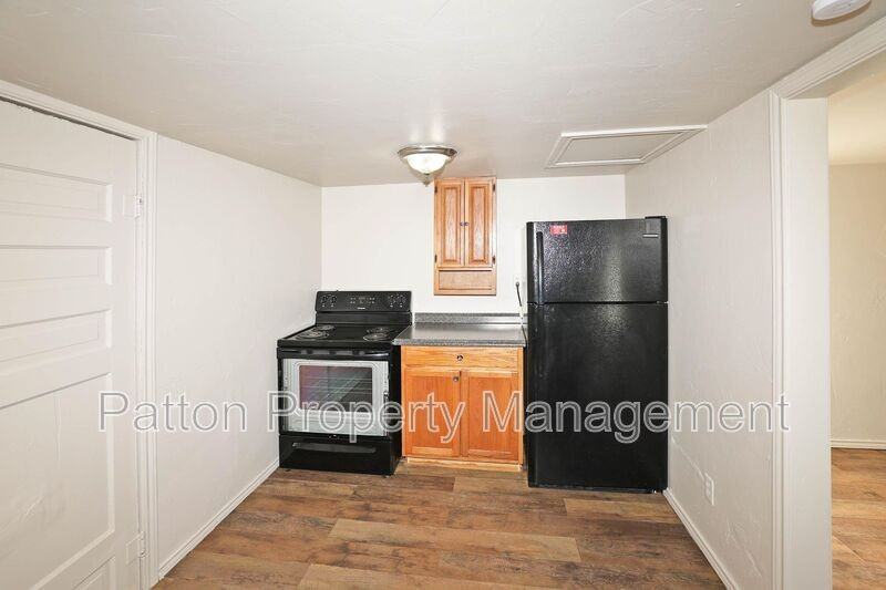 4240 Sw 10th Ave Rear - Photo 3 of 8