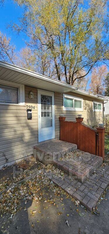 7504 E 112th St - Photo 2 of 28