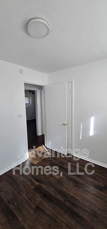 7504 E 112th St - Photo 6 of 28