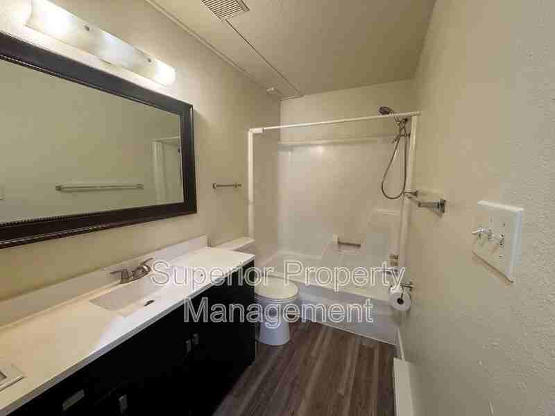 4950 King Arthur Way - Photo 6 of 7