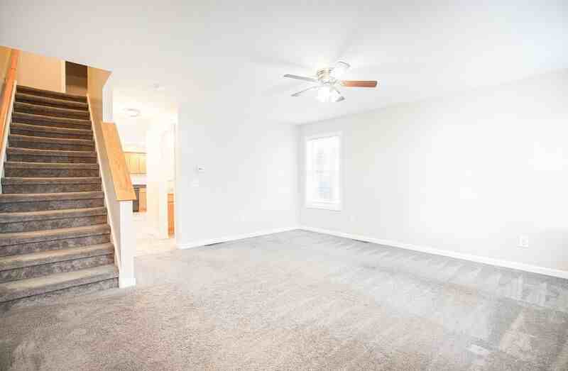 160 Goodwin St - Photo 6 of 15