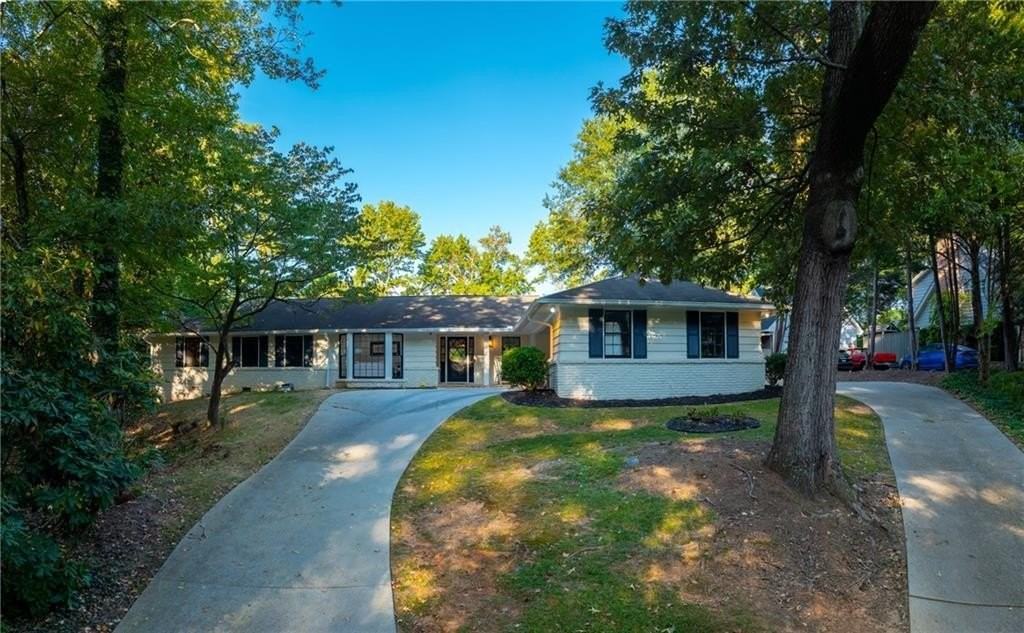 7330 Hunters Branch Drive Northeast - Photo 3 of 40