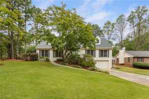 featured image of 1375 Mosswood Lane Southeast