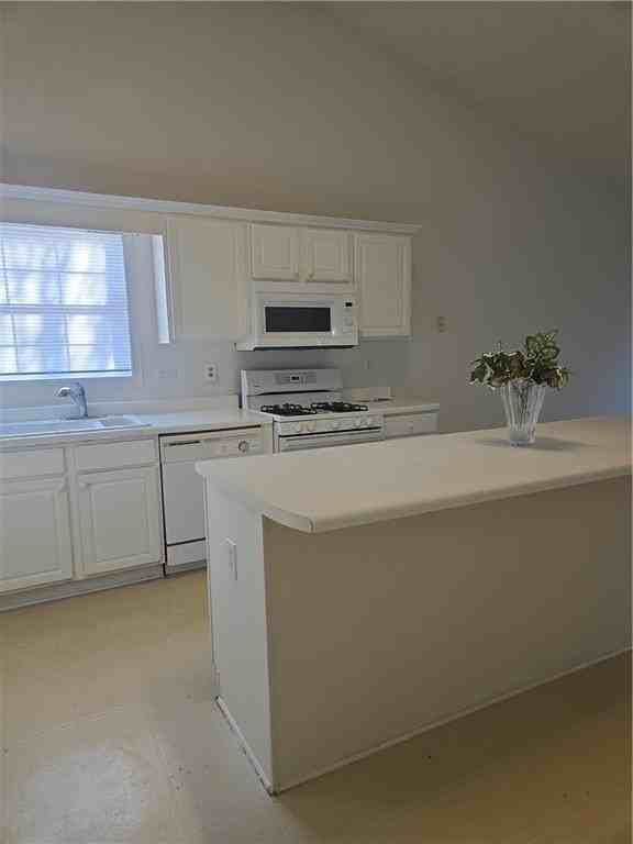 3208 Woodtree Lane - Photo 6 of 10