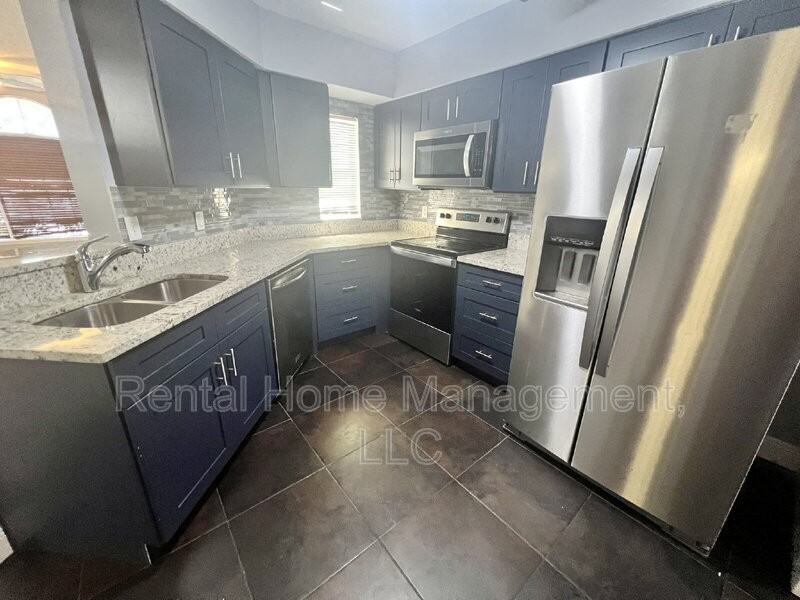 772 Olympic Cir ## H2 - Photo 4 of 14