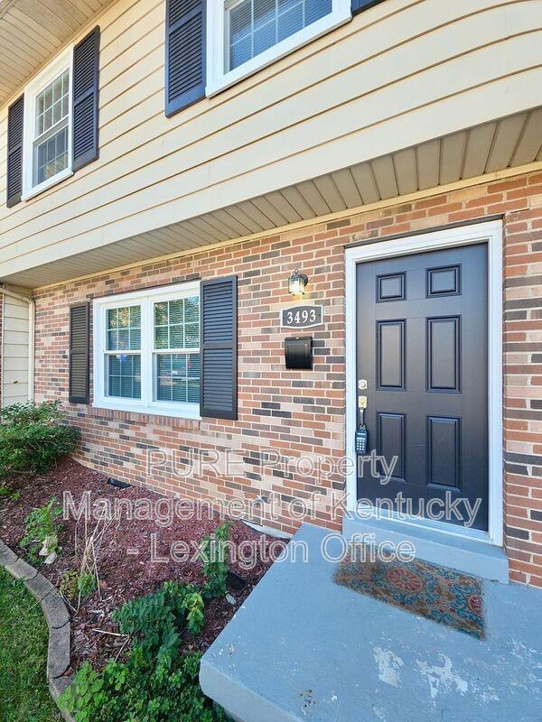 3493 Sutherland Dr - Photo 2 of 26