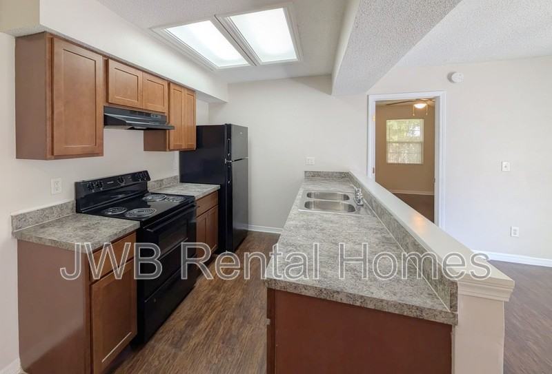 5647 Bryner Dr - Photo 4 of 14