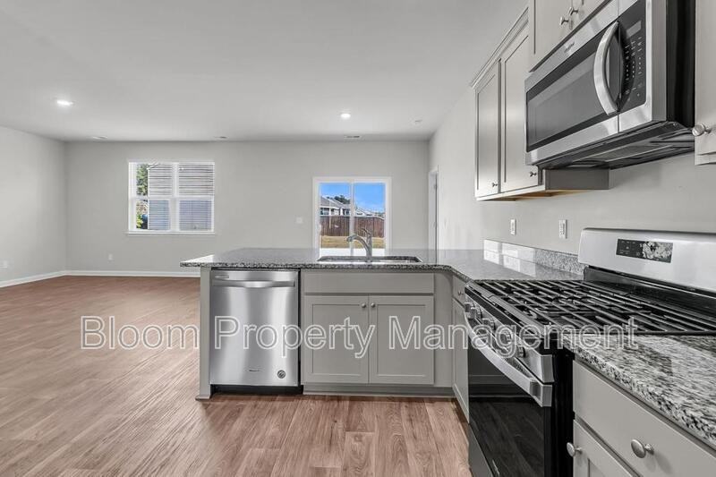 602 Solar Ct - Photo 7 of 44