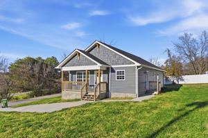 featured image of 920 Foch Street