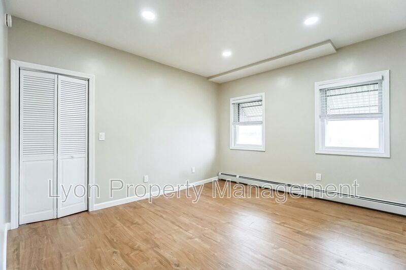 27 Slade St - Photo 4 of 8