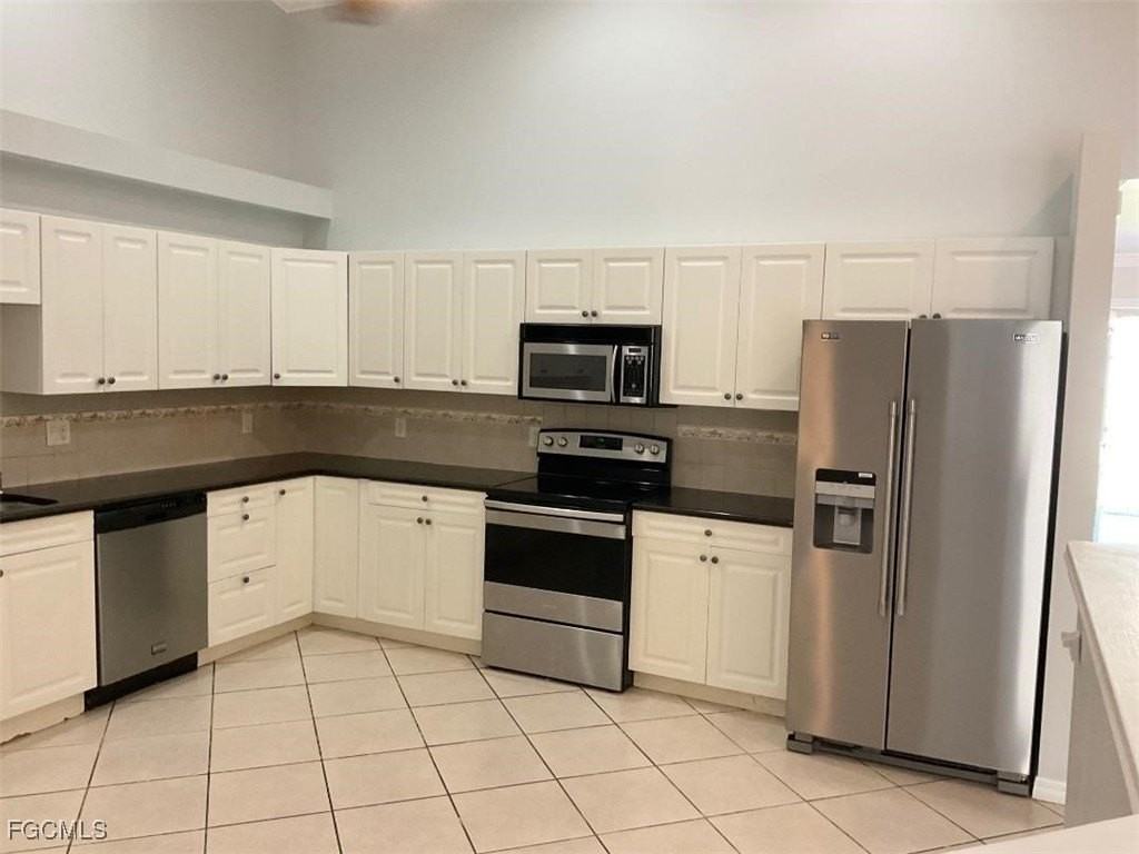 3216 Sw 7th Pl - Photo 4 of 17