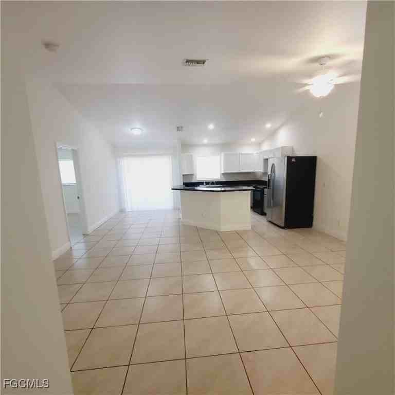 777 Bedford Dr - Photo 4 of 21