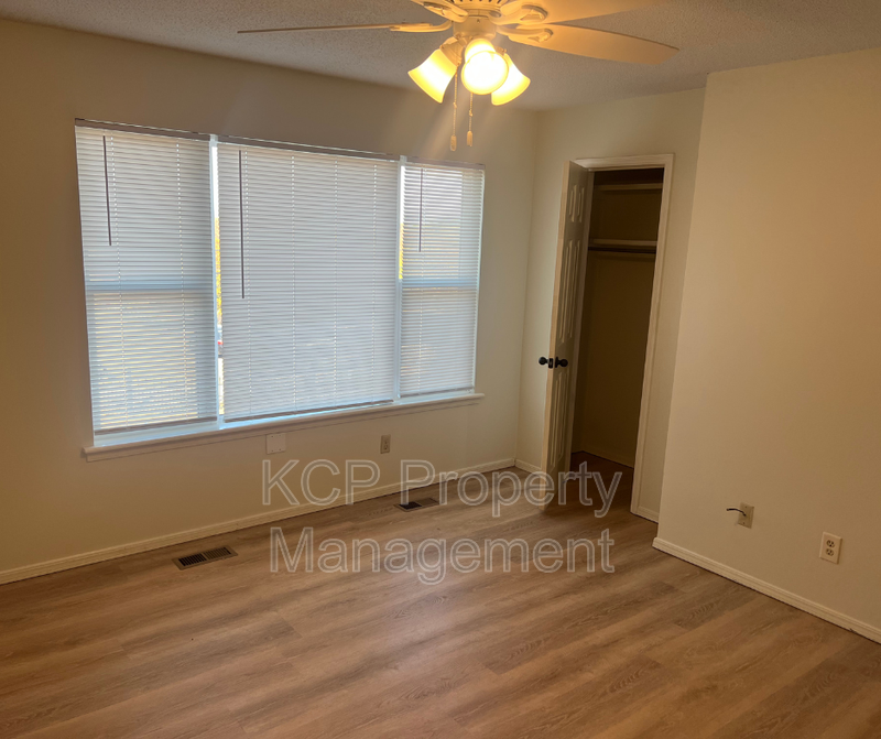 2818 S O St - Photo 5 of 7