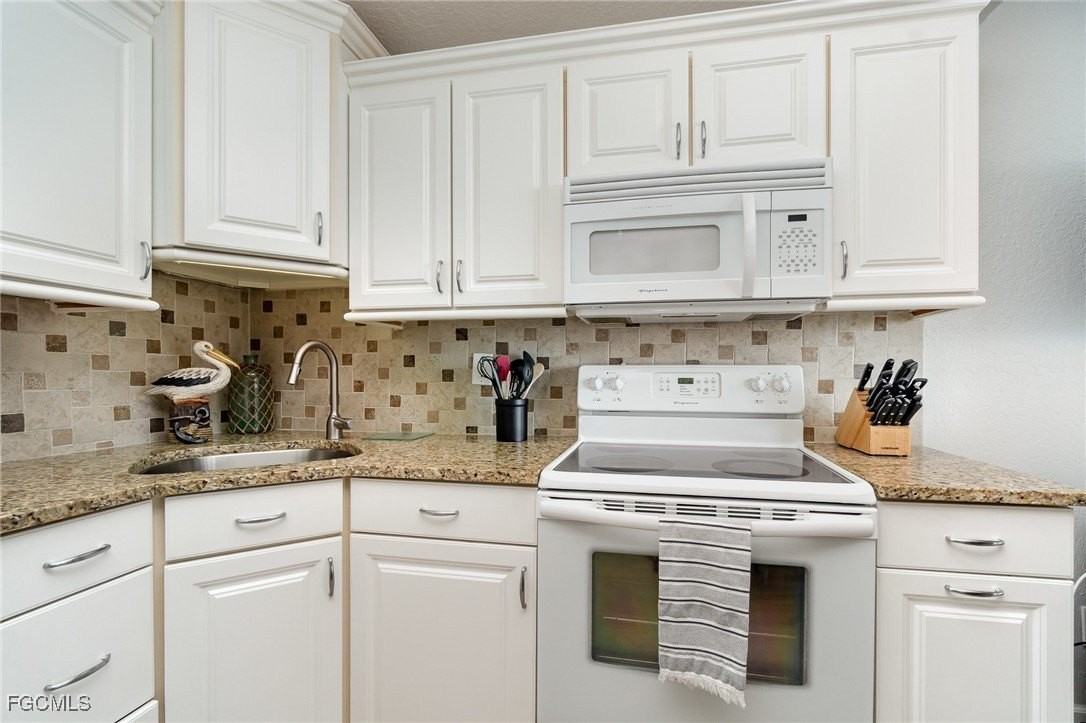 7330 Estero Boulevard #906 - Photo 5 of 18