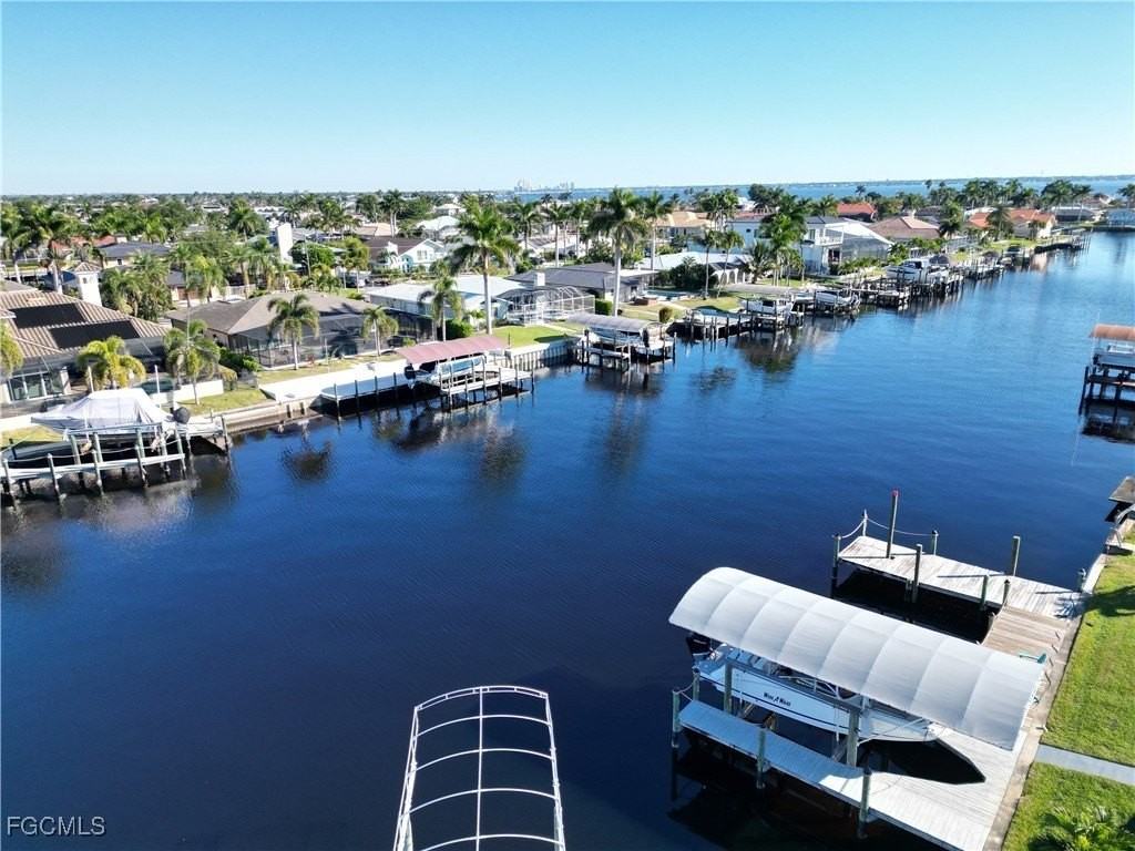 1921 Se 36th St - Photo 6 of 38