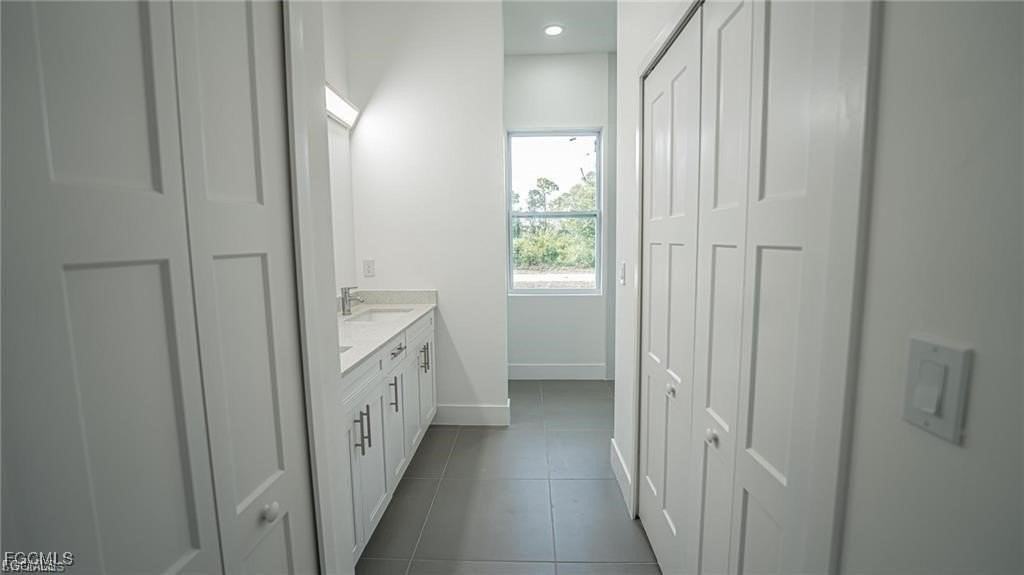 744 Clancy St E - Photo 6 of 14