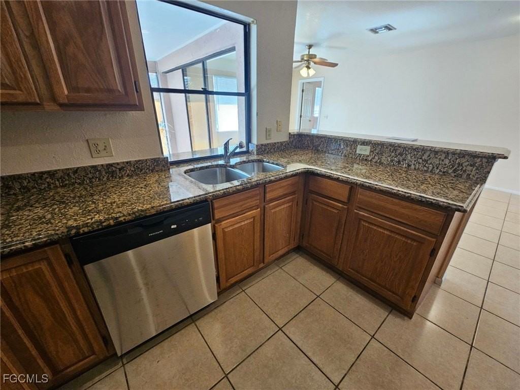 1206 Se 36th Ter - Photo 6 of 20