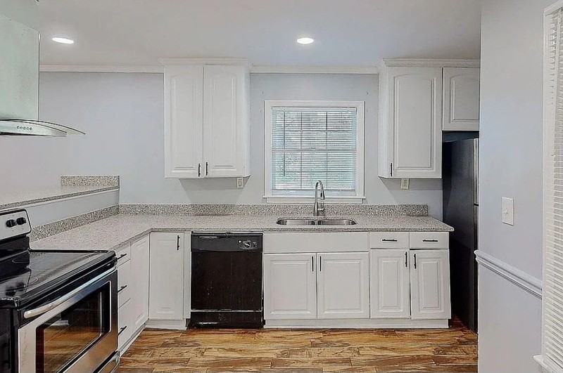 1769 Timothy Dr Sw - Photo 4 of 12