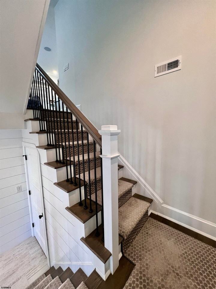 16A S Fredericksburg Ave - Photo 6 of 50