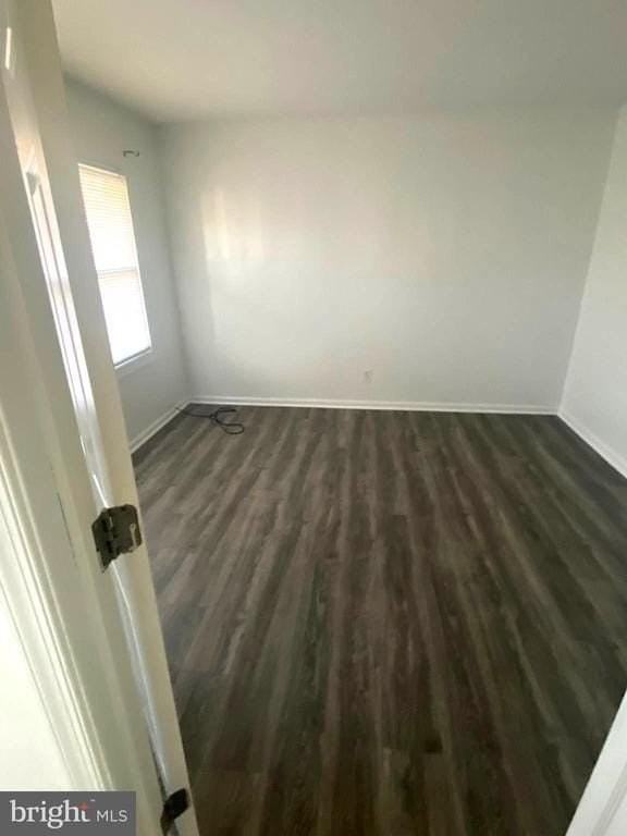 5 Farragut Ct - Photo 4 of 13