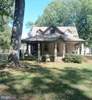 11 West Cloverdale Avenue #A - Photo 1 of 1