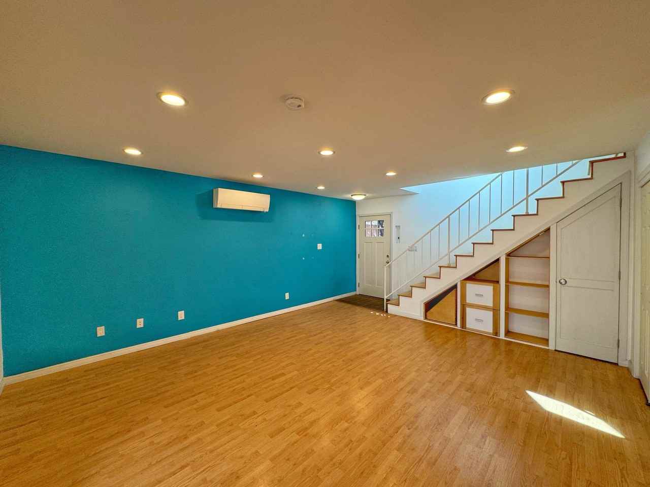 2111 New York Avenue Southwest - Photo 6 of 30